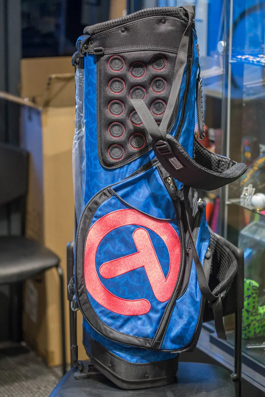 2020 Museum & Gallery Blue Wave Stand Bag