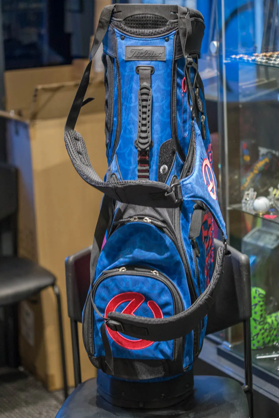2020 Museum & Gallery Blue Wave Stand Bag