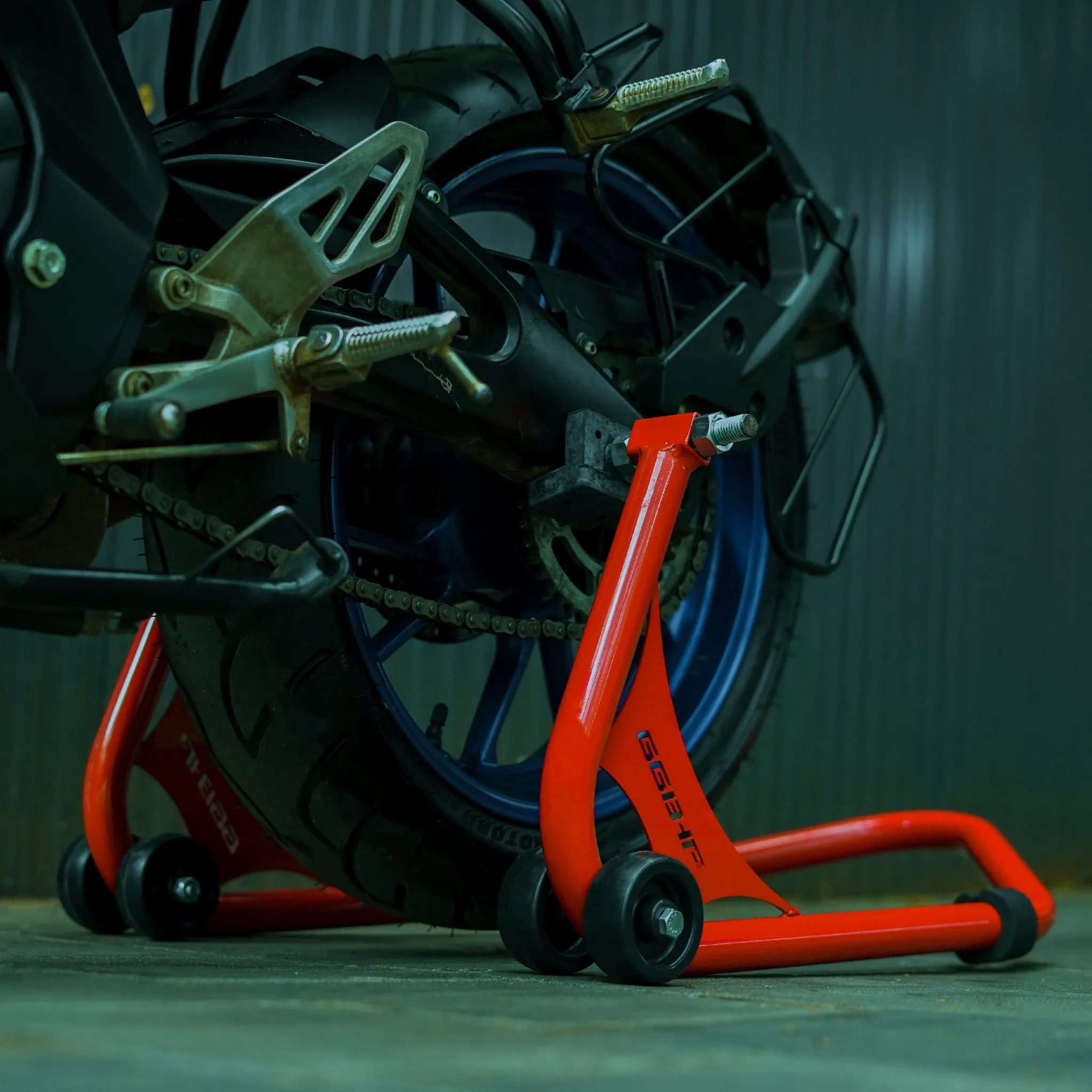 66BHP Universal Motorcycle Paddock Stand