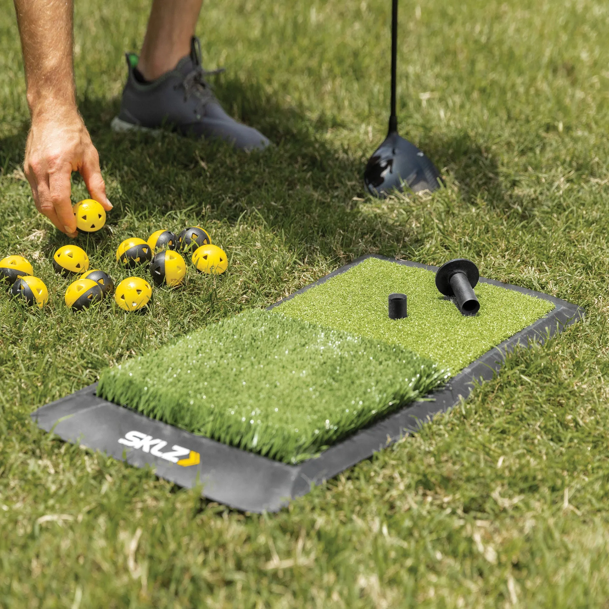 Bộ Dụng Cụ Tập Gôn Sklz Home Driving Range Kit - Xám
