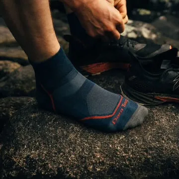Darn Tough Men’s Light Hiker Quarter Lightweight Hiking Sock