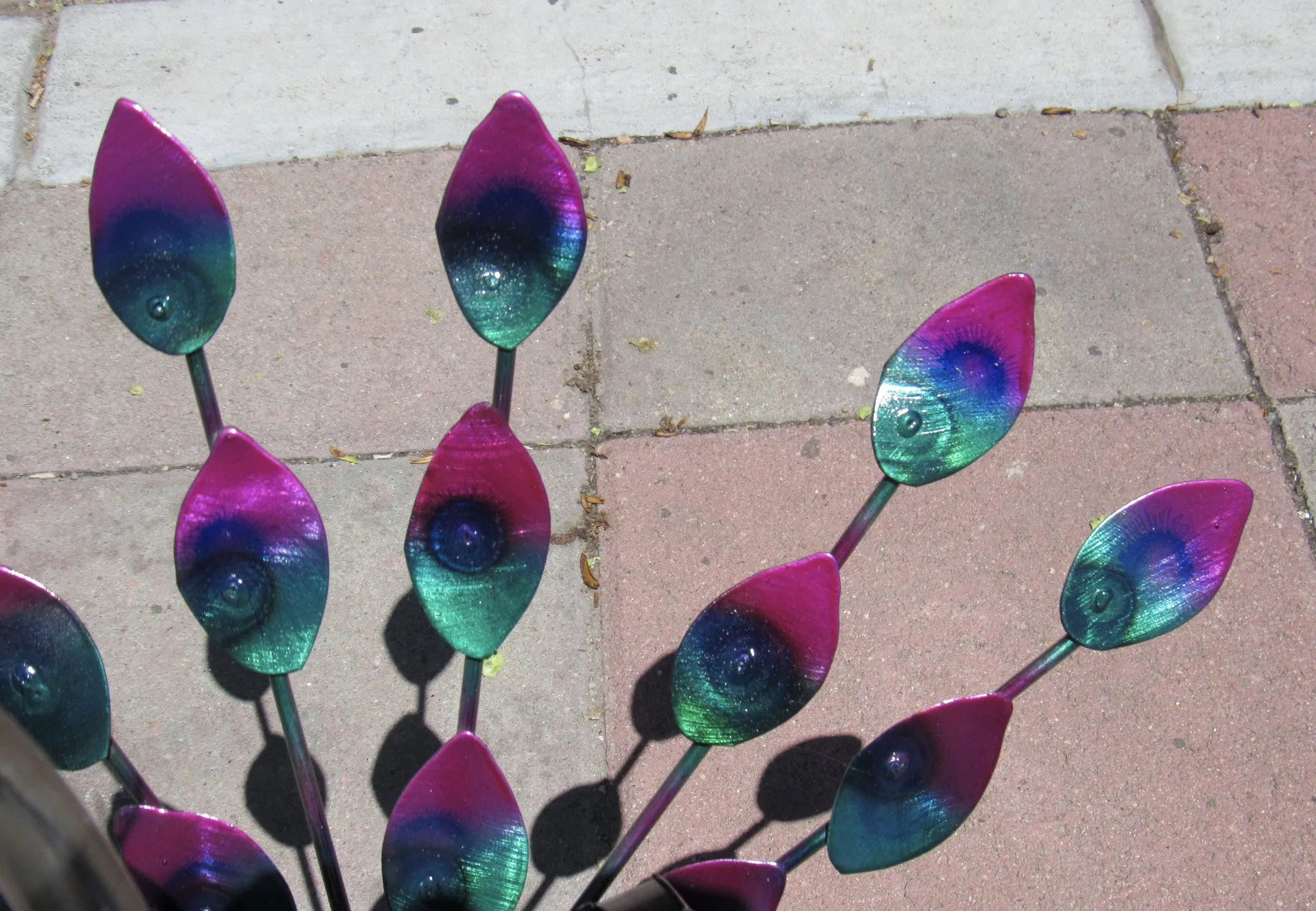 Metal Rock Rocking Peacock Yard Garden Ornament MTPCS004