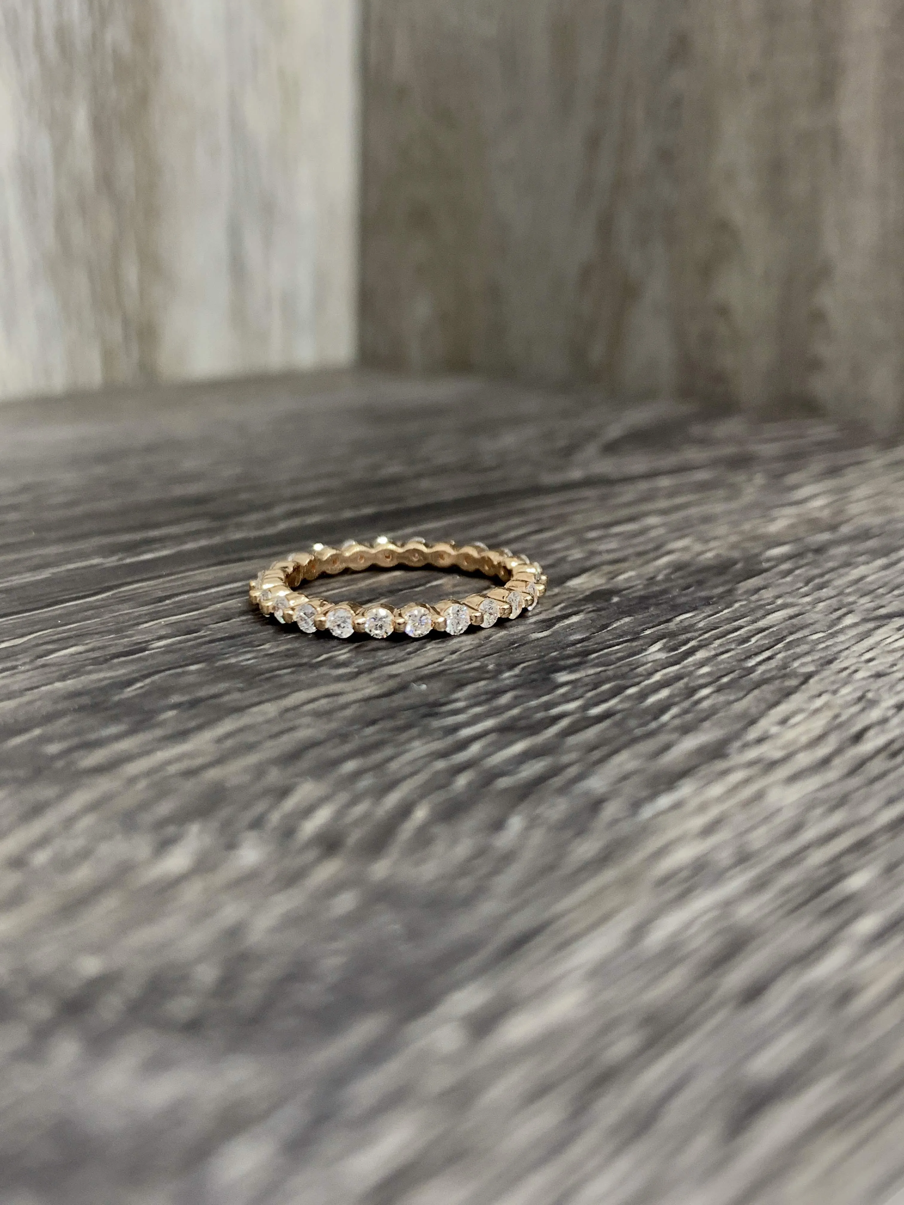 Midi Scalloped Band - Eternity