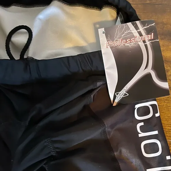 NWT Eleven Sportswear Women’s Padded Cycling Shorts Intel Open SZ M Blk/Prpl