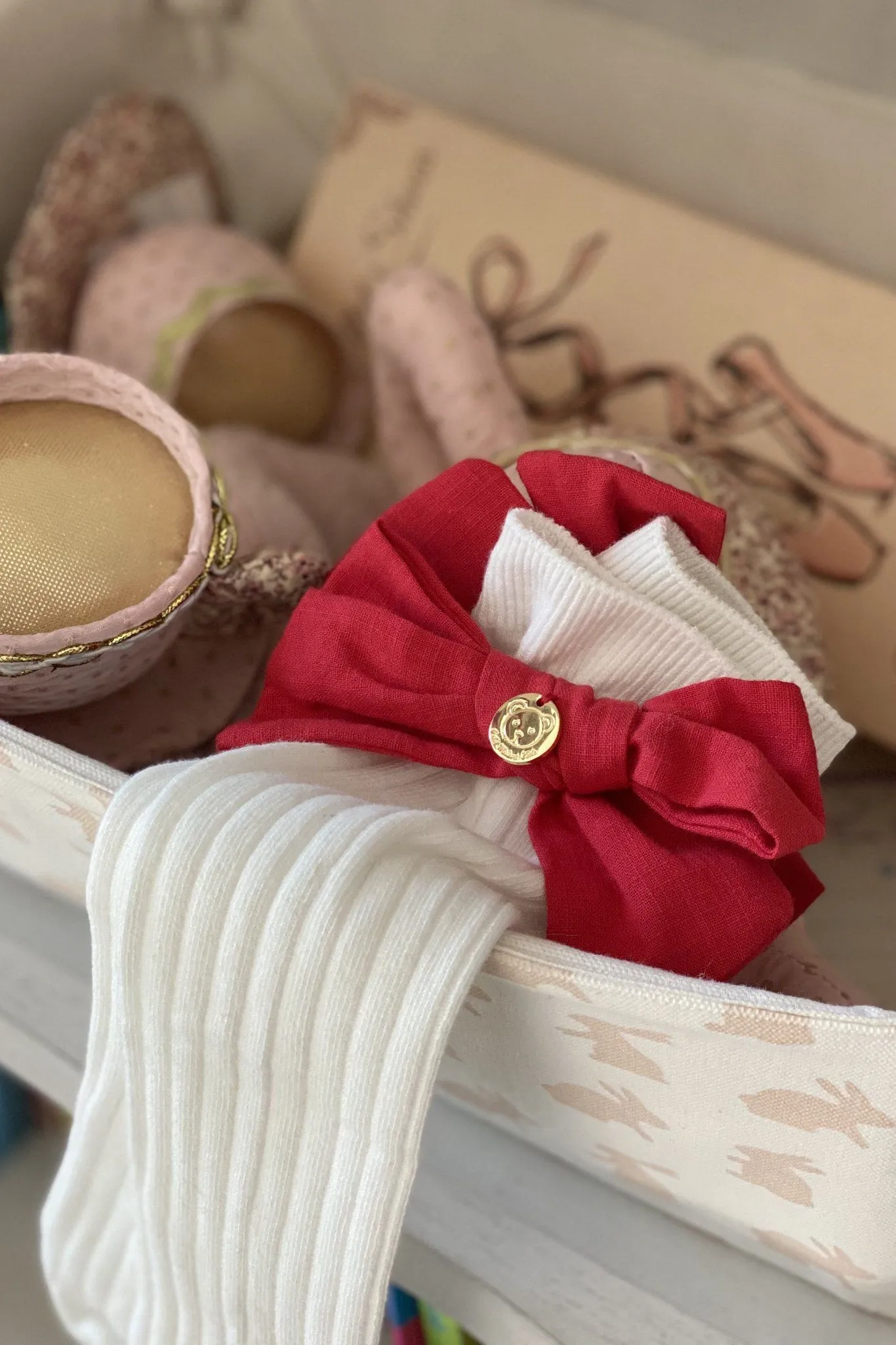 "Emma" Linen Bow Socks