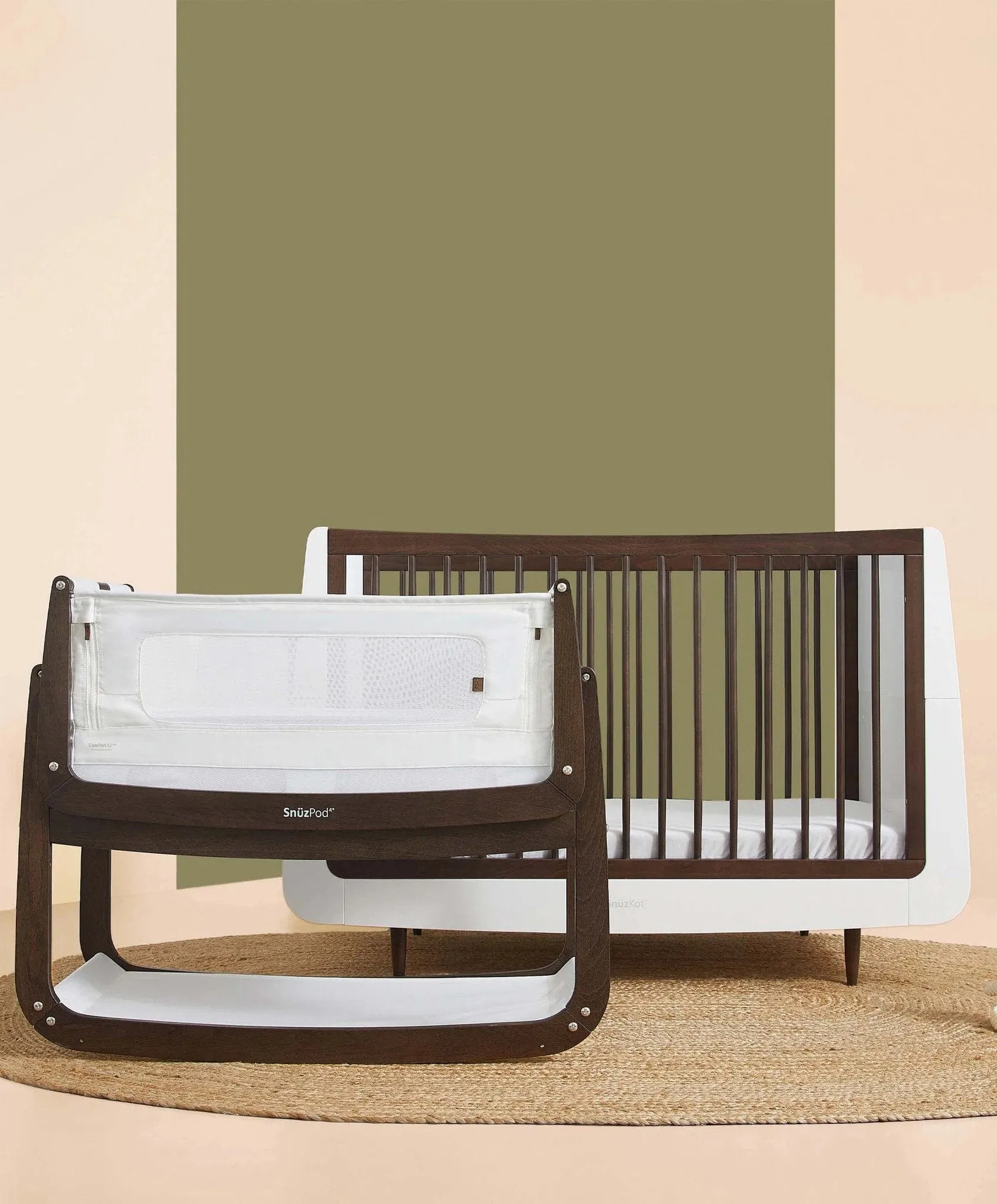 SnuzPod 4 Bedside Crib - The Natural Edit Ebony