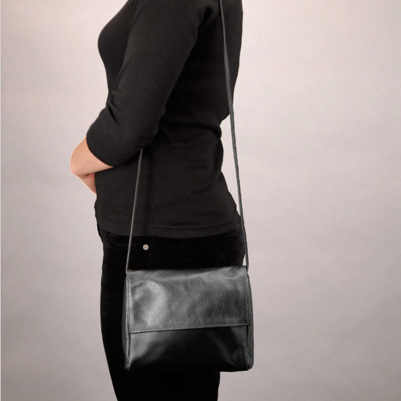 SVEN Style No. 115 Crossbody/ Shoulder Bag metallic dark pewter leather