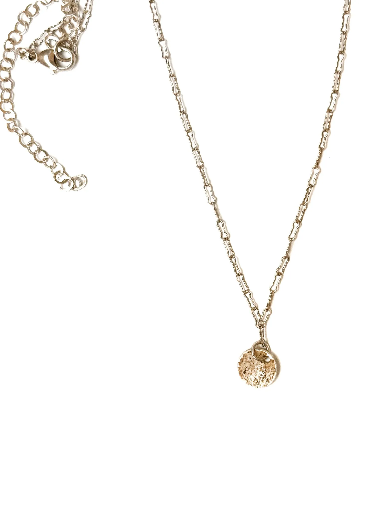 Tiny Beach S (single) Necklace