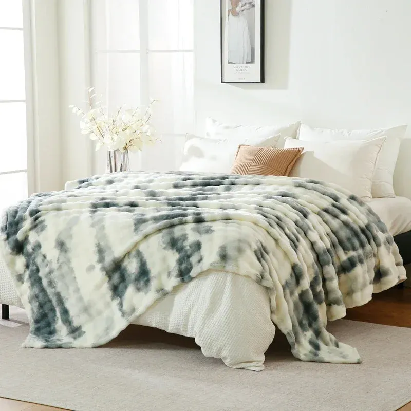 Veluna Tie-Dye Fur Blanket