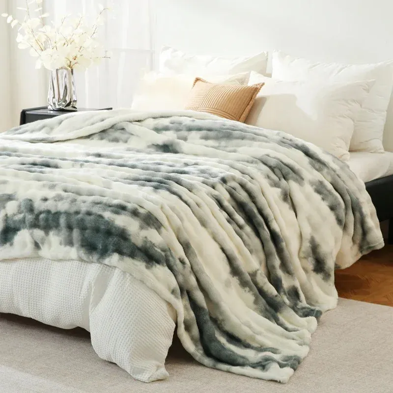 Veluna Tie-Dye Fur Blanket